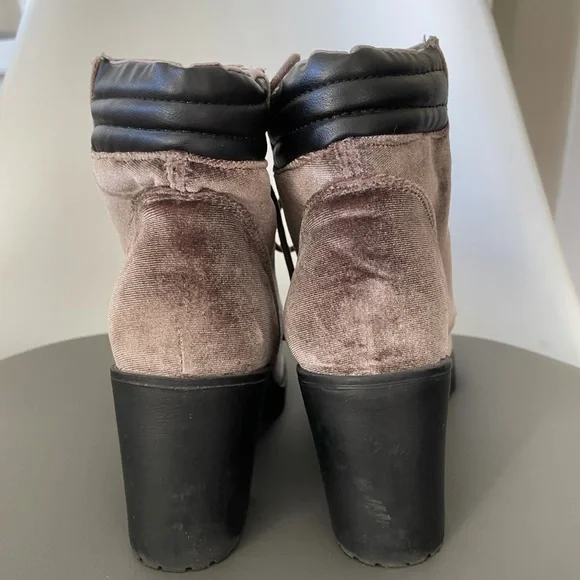 Madden Girl velour combat boots - Picture 3 of 5